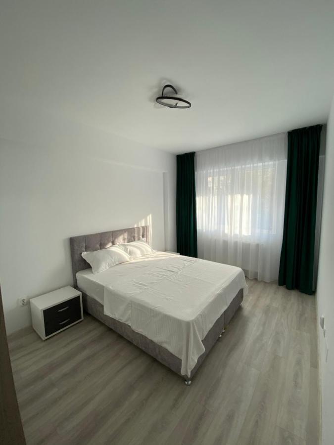 Njunior Apartment 02 Iasi Buitenkant foto
